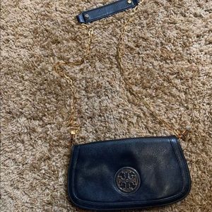 Tory Burch Amanda Logo Clutch